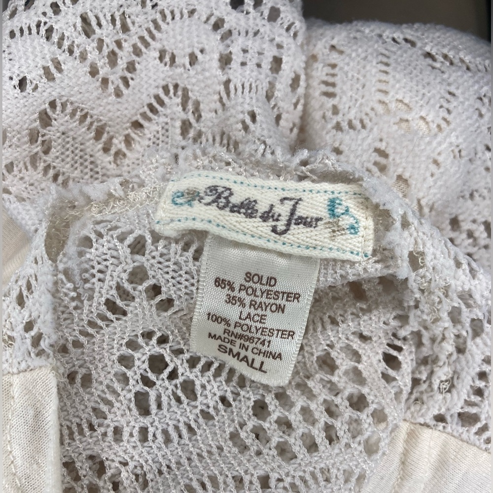 Belle du Jour Metallic front crocheted back - Picture 4 of 5